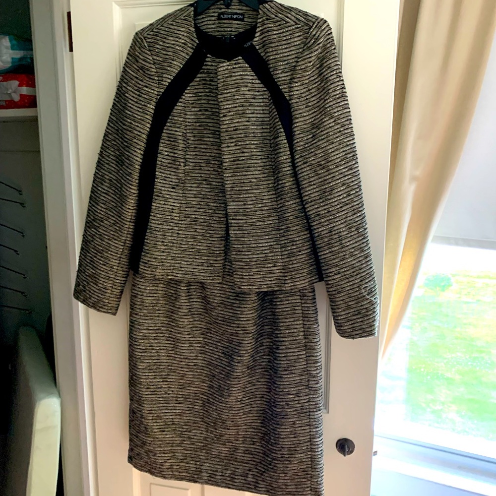 Dress suit